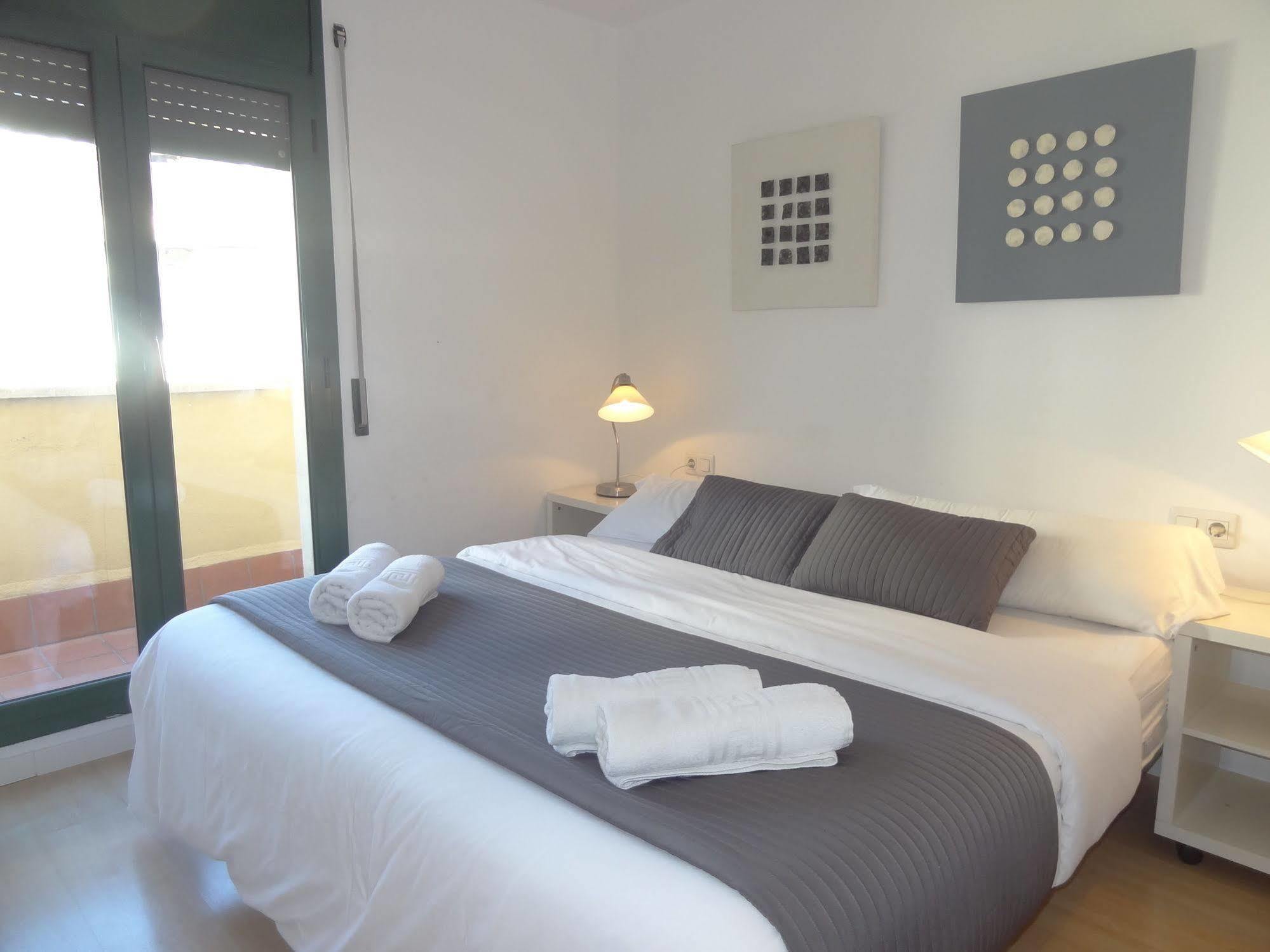 Plaza Catalunya City Center Apartments Barcelona Ngoại thất bức ảnh
