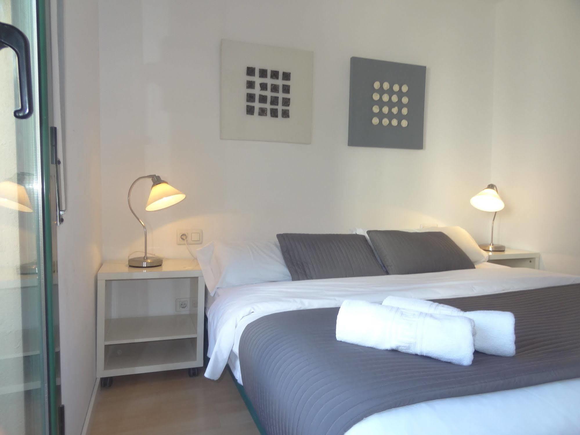 Plaza Catalunya City Center Apartments Barcelona Ngoại thất bức ảnh