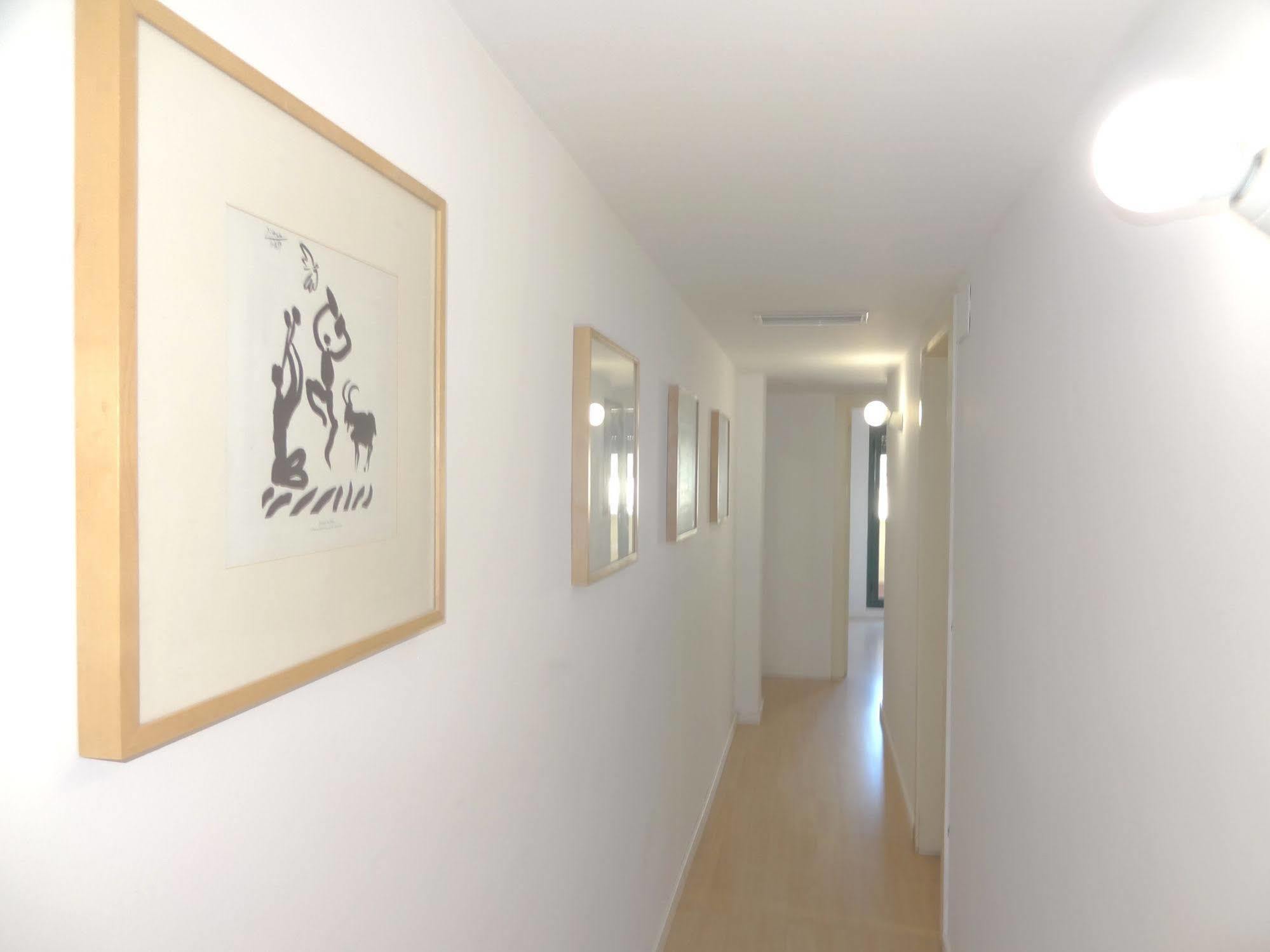 Plaza Catalunya City Center Apartments Barcelona Ngoại thất bức ảnh
